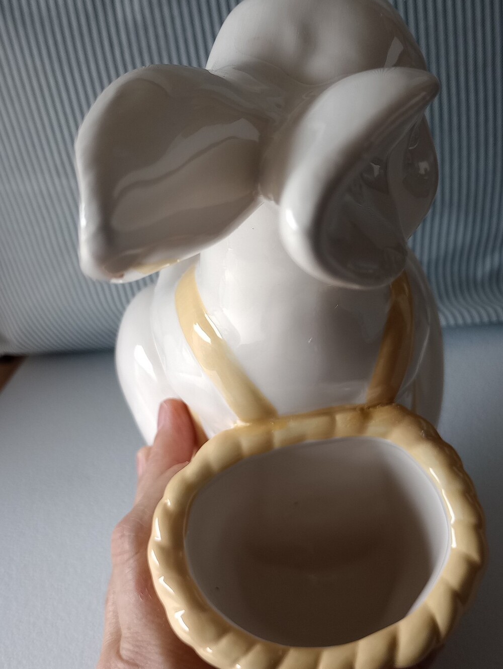 Rae Dunn White Ceramic "Hippity Hop" Rabbit Bunny Basket Spring Planter Figurine - Picture 6 of 13